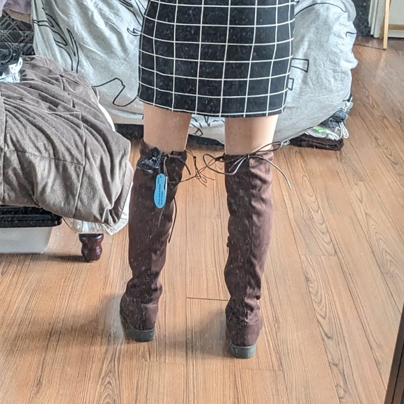 Over the knee boots - Picture 4 of 7